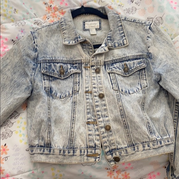 Forever 21 Jackets & Blazers - Acid wash jean jacket